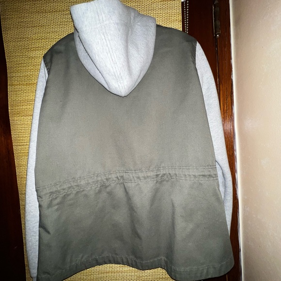 H&M - Canvas olive jacket with grey hoodie and grey sleeves EUC - Picture 5 of 5